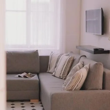 New! Mucha 3bdr Flat In Heart Of The Center Daire
