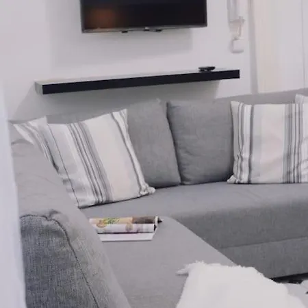 New! Mucha 3bdr Flat In Heart Of The Center Daire