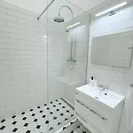 New! Mucha 3bdr Flat In Heart Of The Center * Praha