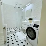 New! Mucha 3bdr Flat In Heart Of The Center *