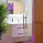 New! Mucha 3bdr Flat In Heart Of The Center * Praha
