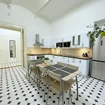 Apartmán New! Mucha 3bdr Flat In Heart Of The Center