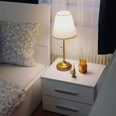 New! Mucha 3bdr Flat In Heart Of The Center Praha
