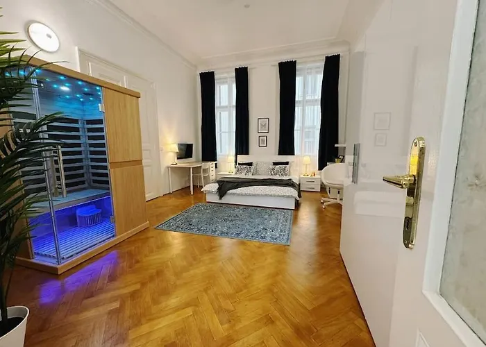 New! Mucha 3bdr Flat In Heart Of The Center Apartmán